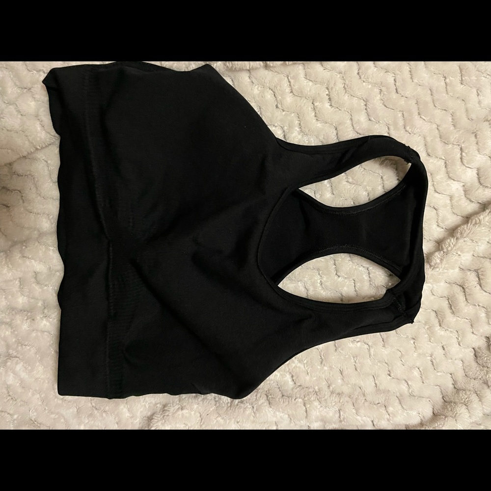 Alphalete sports bra